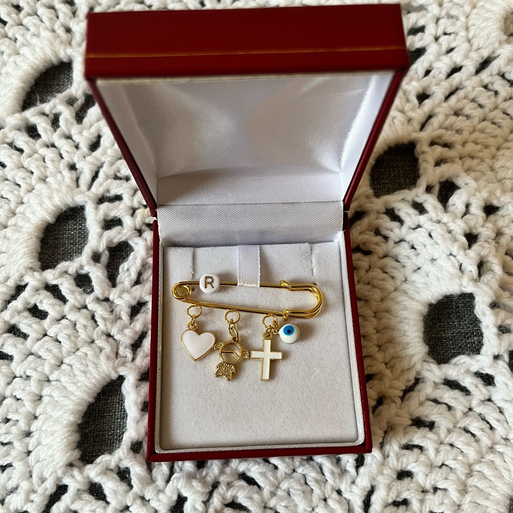 Beautiful baby keepsake pin 🧿🧷